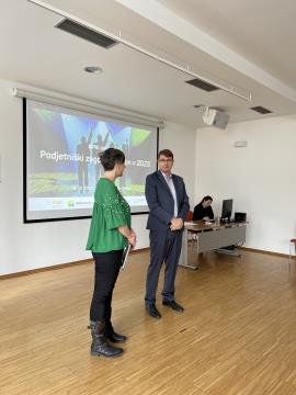 Photo 14-12-2022, 11 09 30